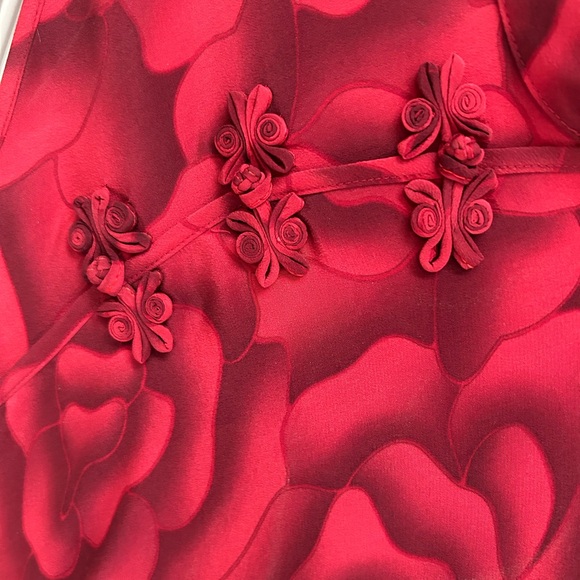 Elegant Red Rose Pattern Silk Dress - Picture 2 of 5